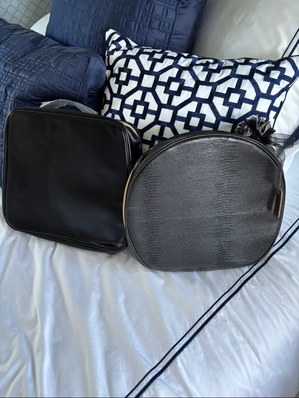 Vintage Lancome Black Cosmetic Bags - Picture 2 of 7